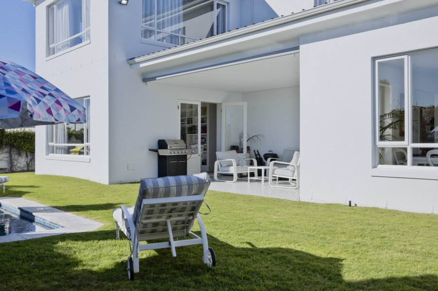 To Let 3 Bedroom Property for Rent in Sunset Beach Western Cape